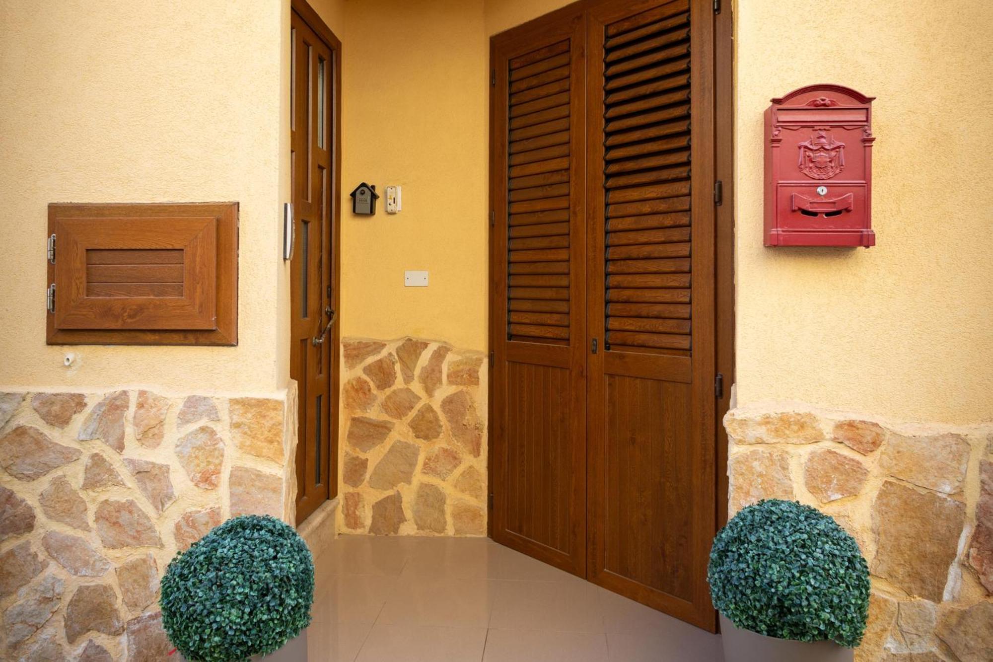 Sunshine Apartments Trappeto  Exterior photo